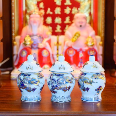 chóe thờ đựng gạo muối nước