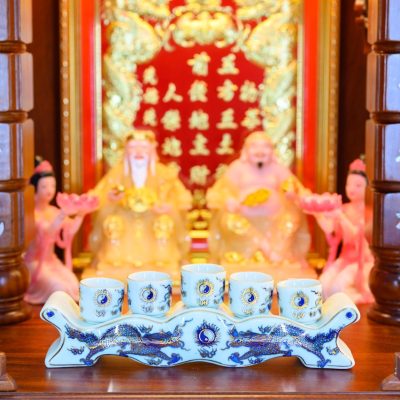 kỷ thờ men lam vẽ vàng Bát Tràng
