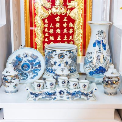 Bộ đồ thờ men lam vẽ vàng