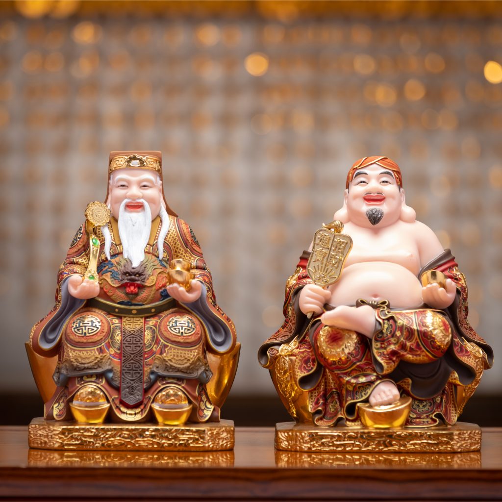 Tượng Thần Tài Thổ Địa có phải thay đổi hàng năm không?