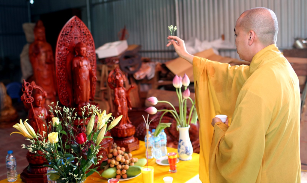Tượng Thần Tài Thổ Địa Có Cần Làm Phép Không? Tượng Thần Tài Thổ Địa Có Cần Làm Phép Không?