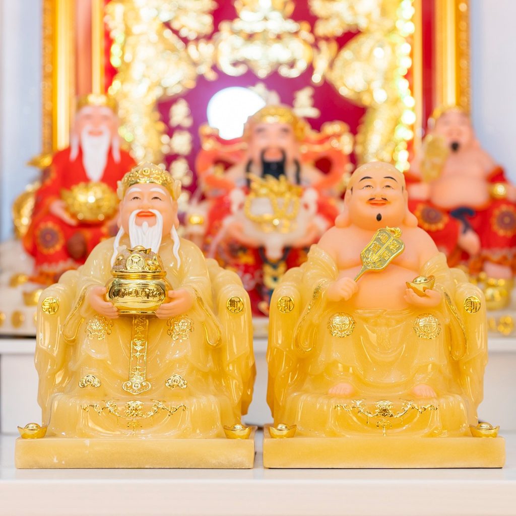 Tượng Thần Tài Thổ Địa Có Cần Chăm Sóc Hàng Ngày Không?