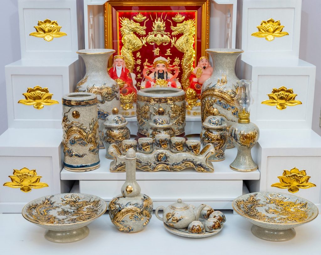 Bộ đồ thờ men rạn vẽ vàng Bát Tràng